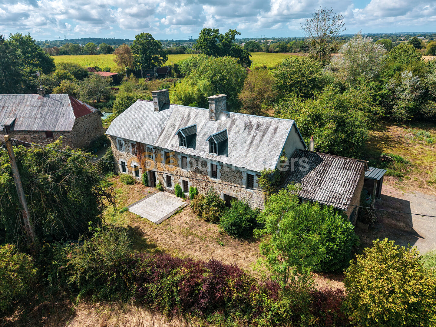 Maison 7 pièces 190 m² · à Saint-Martin-de-Bonfossé · 190 m² · 239 700 €