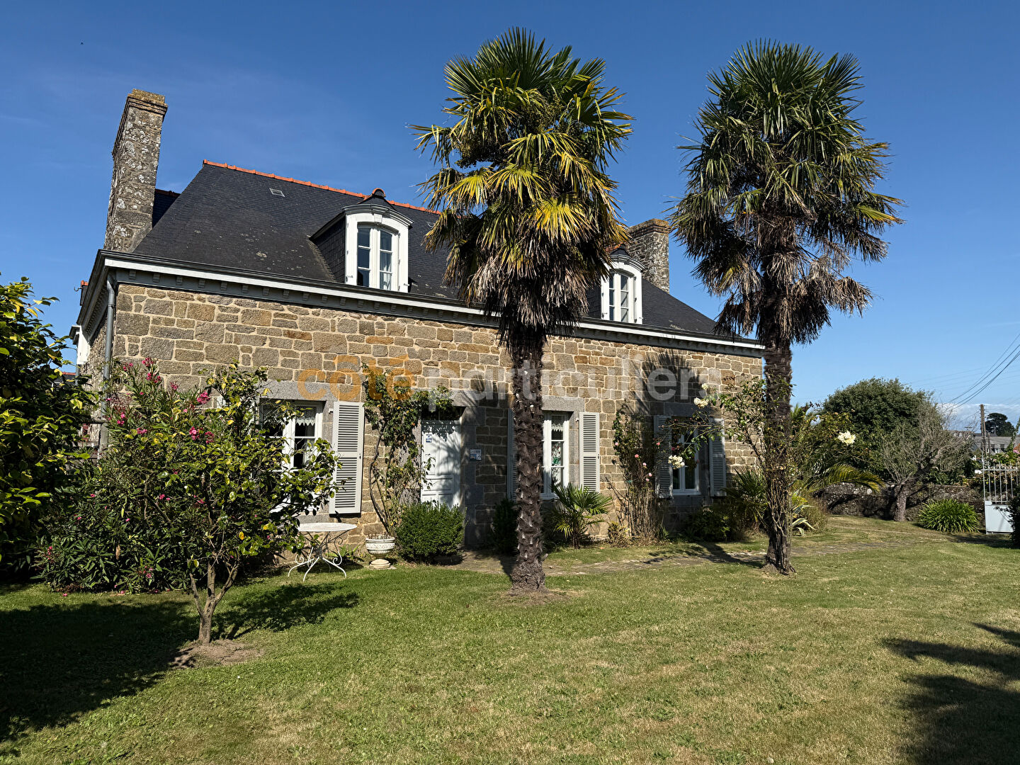 Maison de maître en pierres à Cancale - Charme, élégance et confort