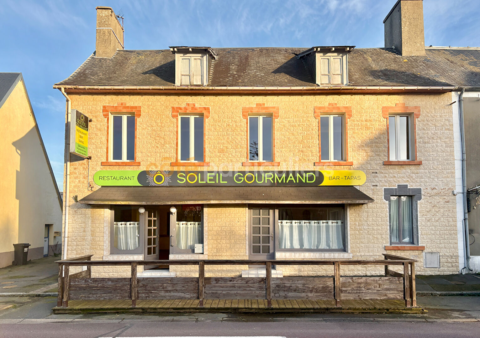 Immeuble Saint Jean De Daye 8 pièce(s)