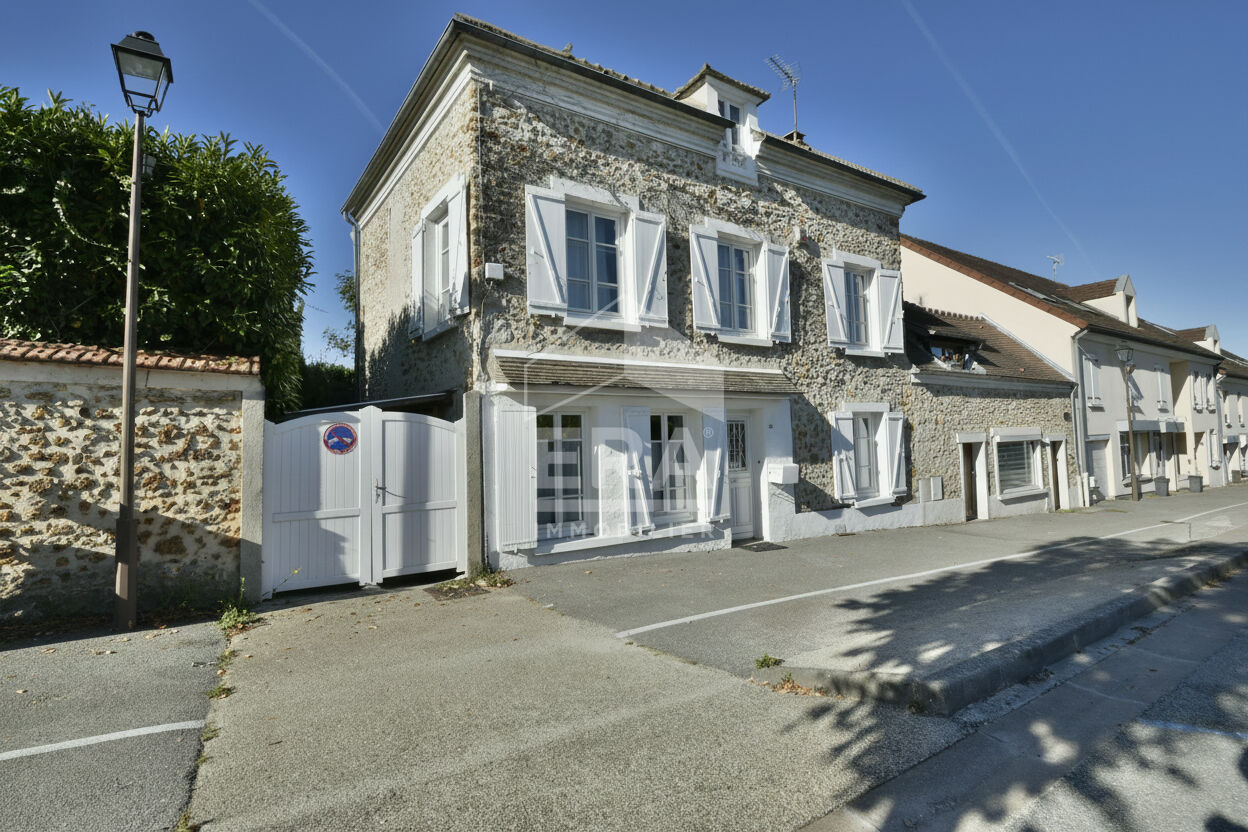 Maison 5 pièces 144 m² · à Jouars-Pontchartrain · 144 m² · 456 000 €