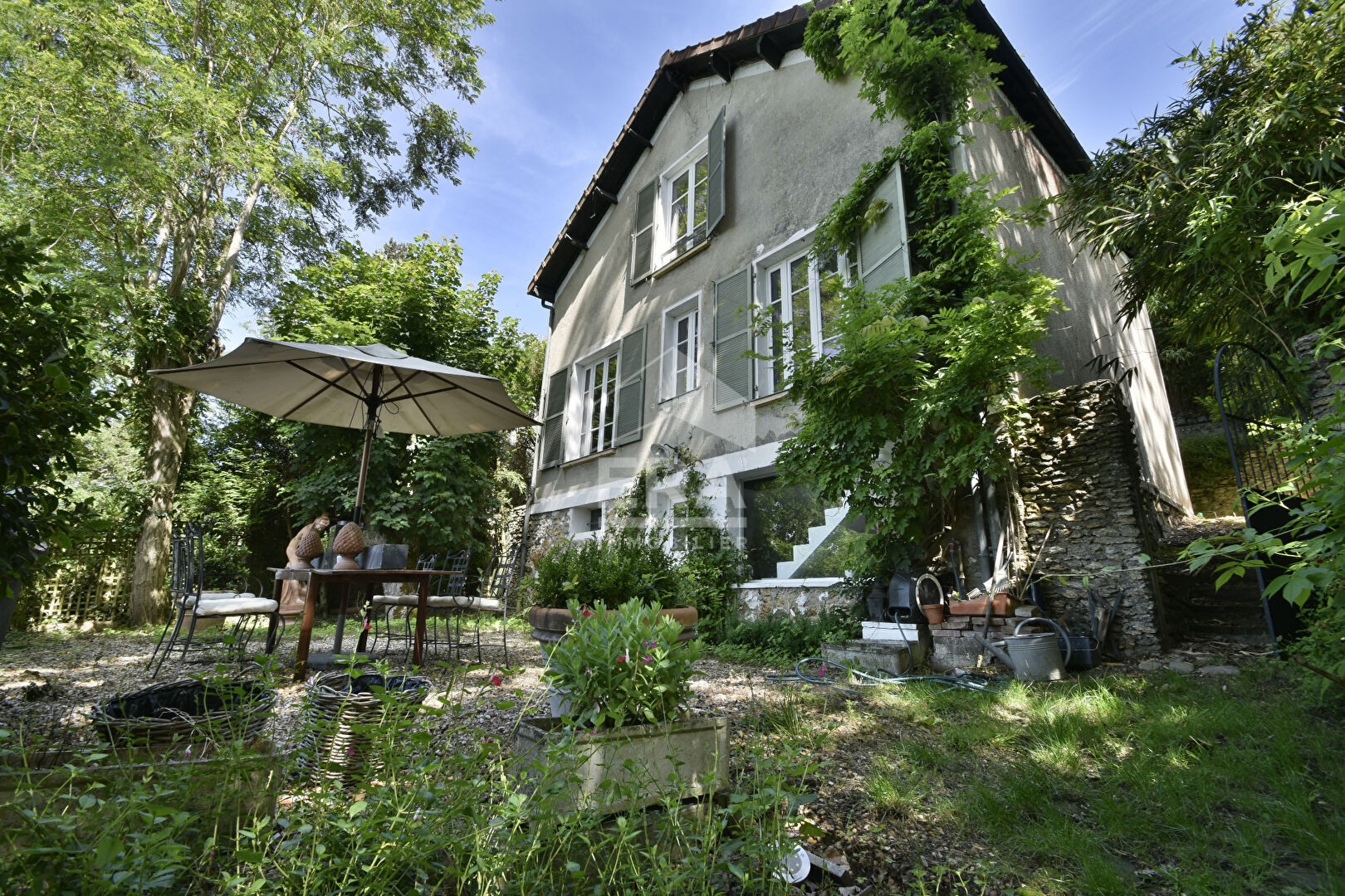 Maison 6 pièces 166 m² · à Montfort-l'Amaury · 166 m² · 695 000 €