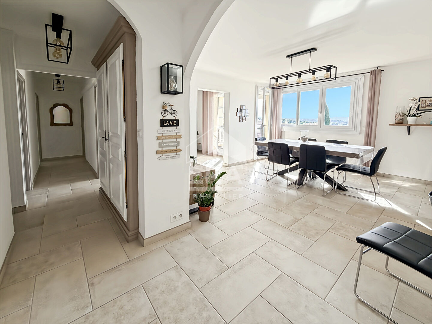 Appartement 5 pièces 82 m² · à Les Pennes-Mirabeau · 82 m² · 243 800 €