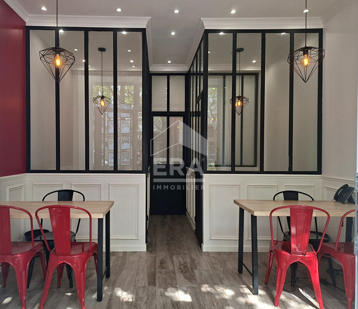 Local commercial 4 pièces 29 m² · à Paris · 29 m² · 300 000 €