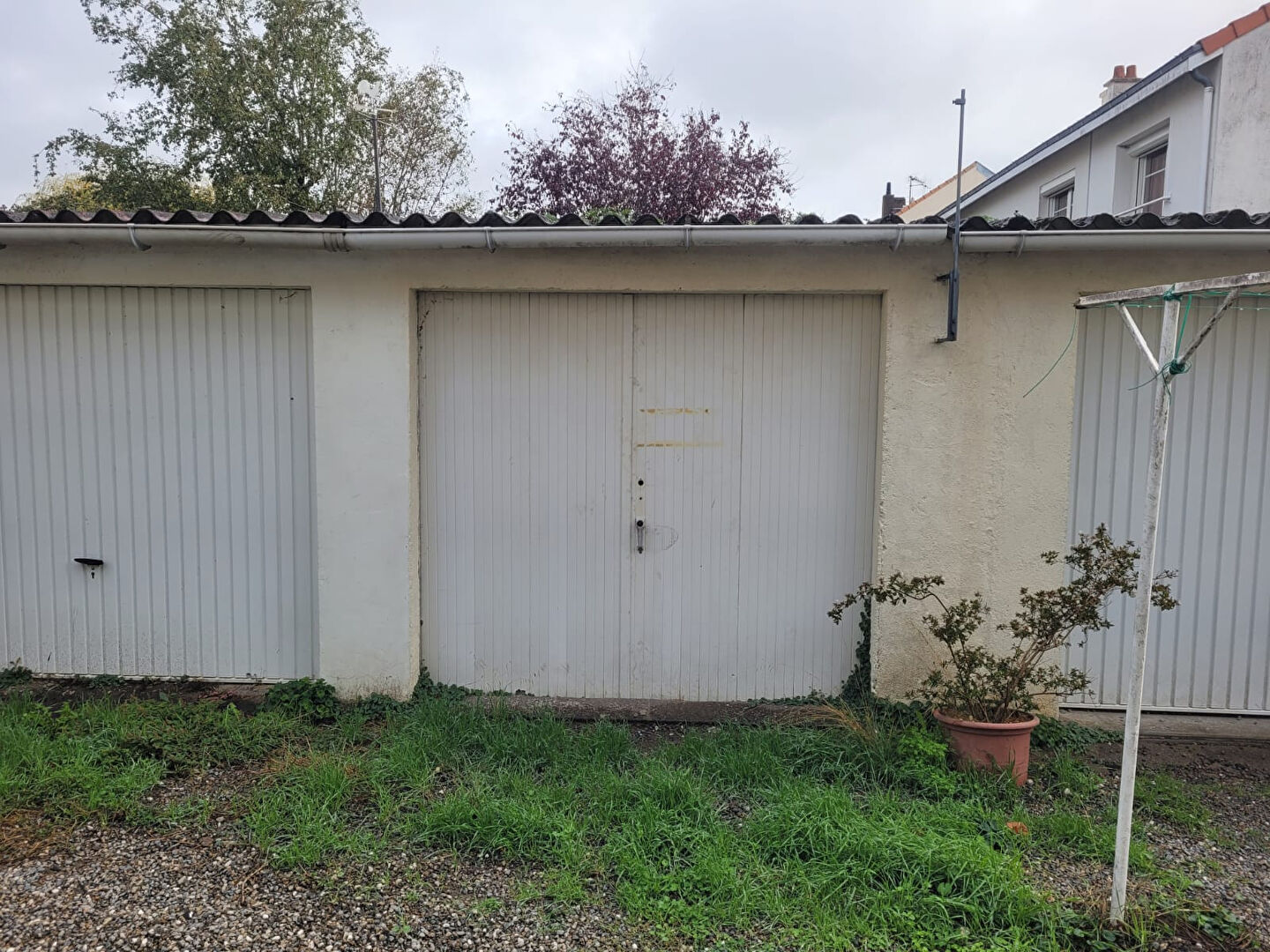 Parking 19 m² · à Saint-Sébastien-sur-Loire · 19 m² · 27 500 €