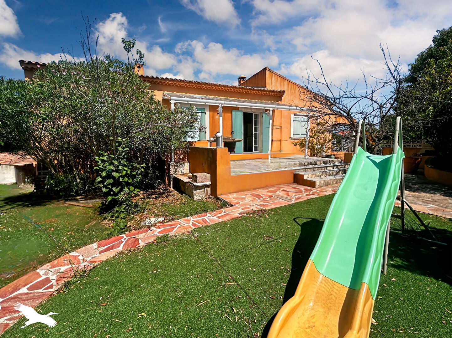 Maison  - 7 pièces    - 122,4 m² - ALLAUCH (13)