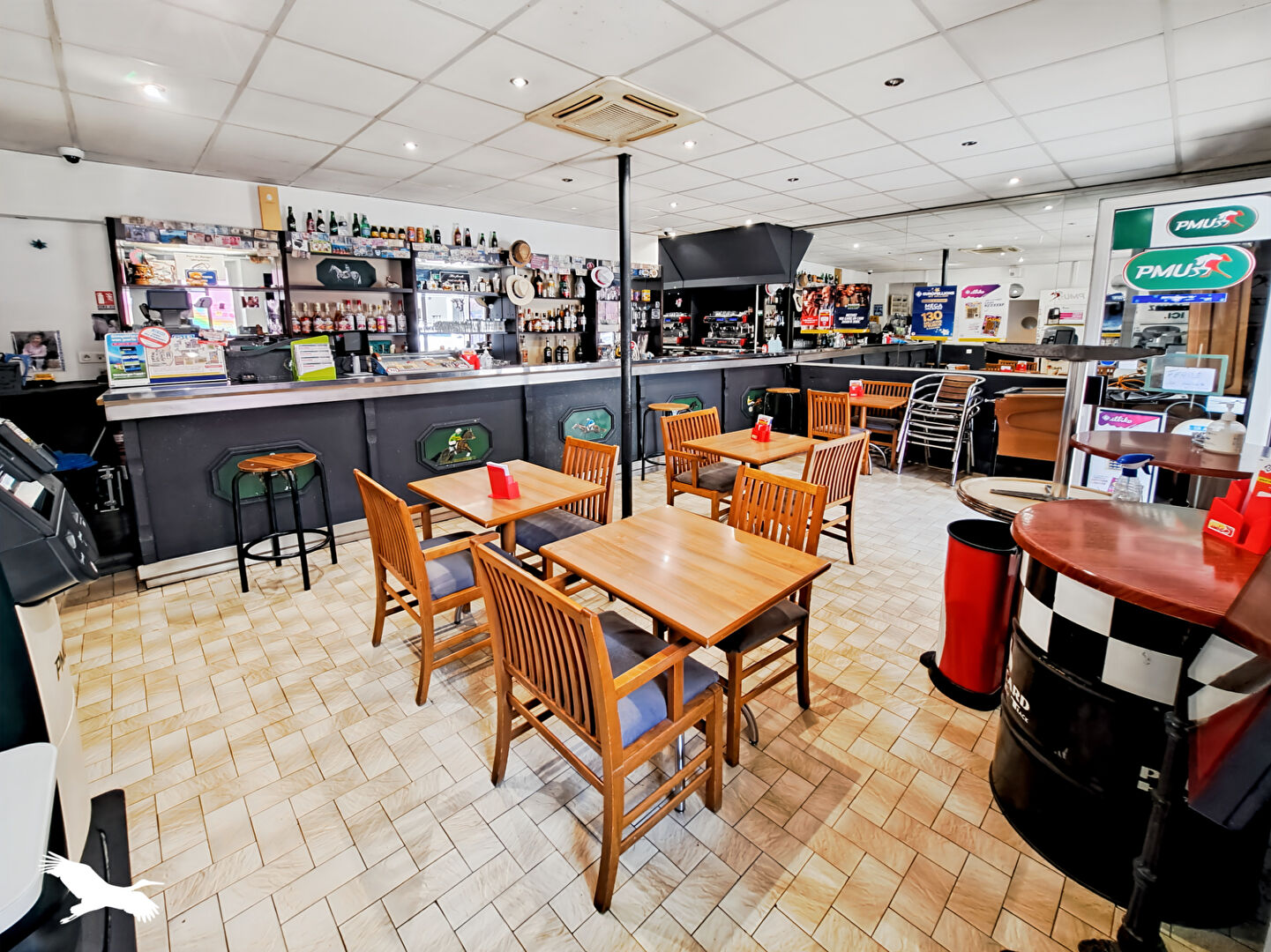 Local commercial    - MARSEILLE 09 (13)