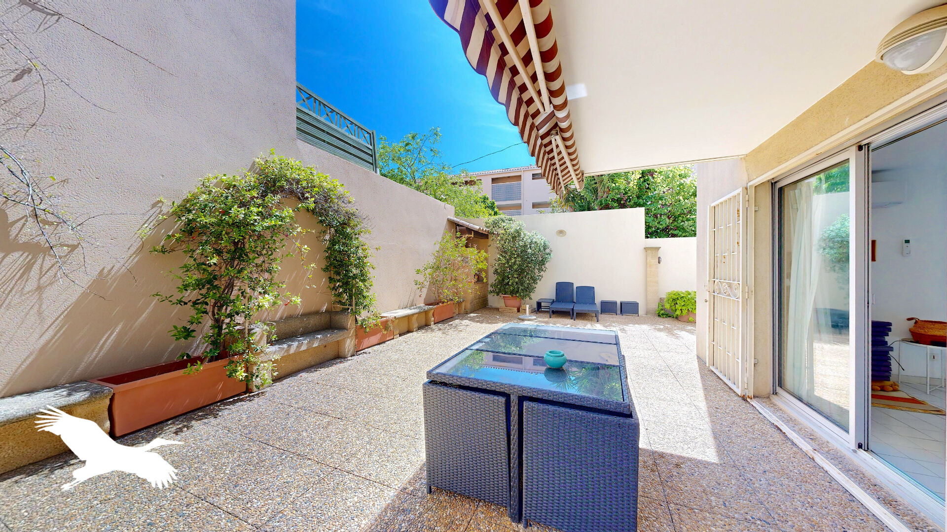 Appartement  - 2 pièces    - 36 m² - BANDOL (83)