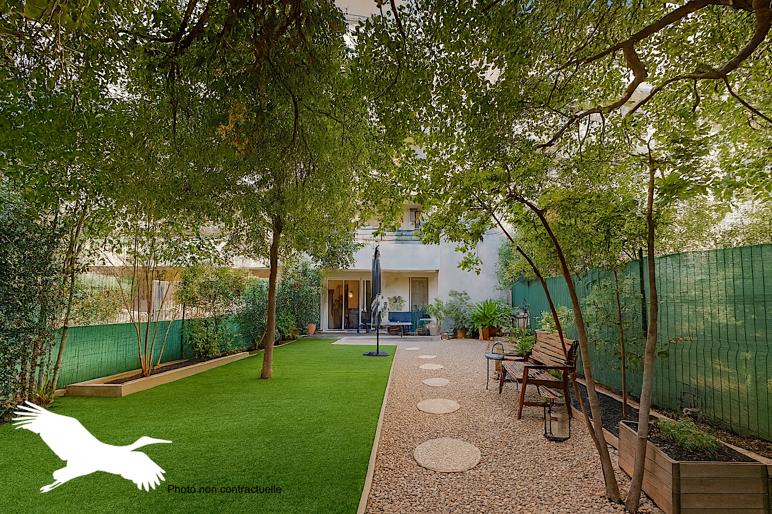 Appartement  - 2 pièces    - 37 m² - MARSEILLE 09 (13)