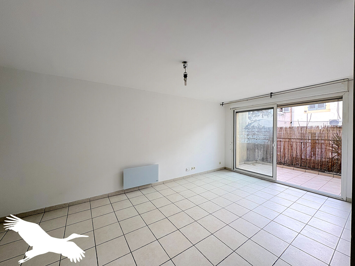 Appartement  - 3 pièces    - 61 m² - MARSEILLE 10 (13)