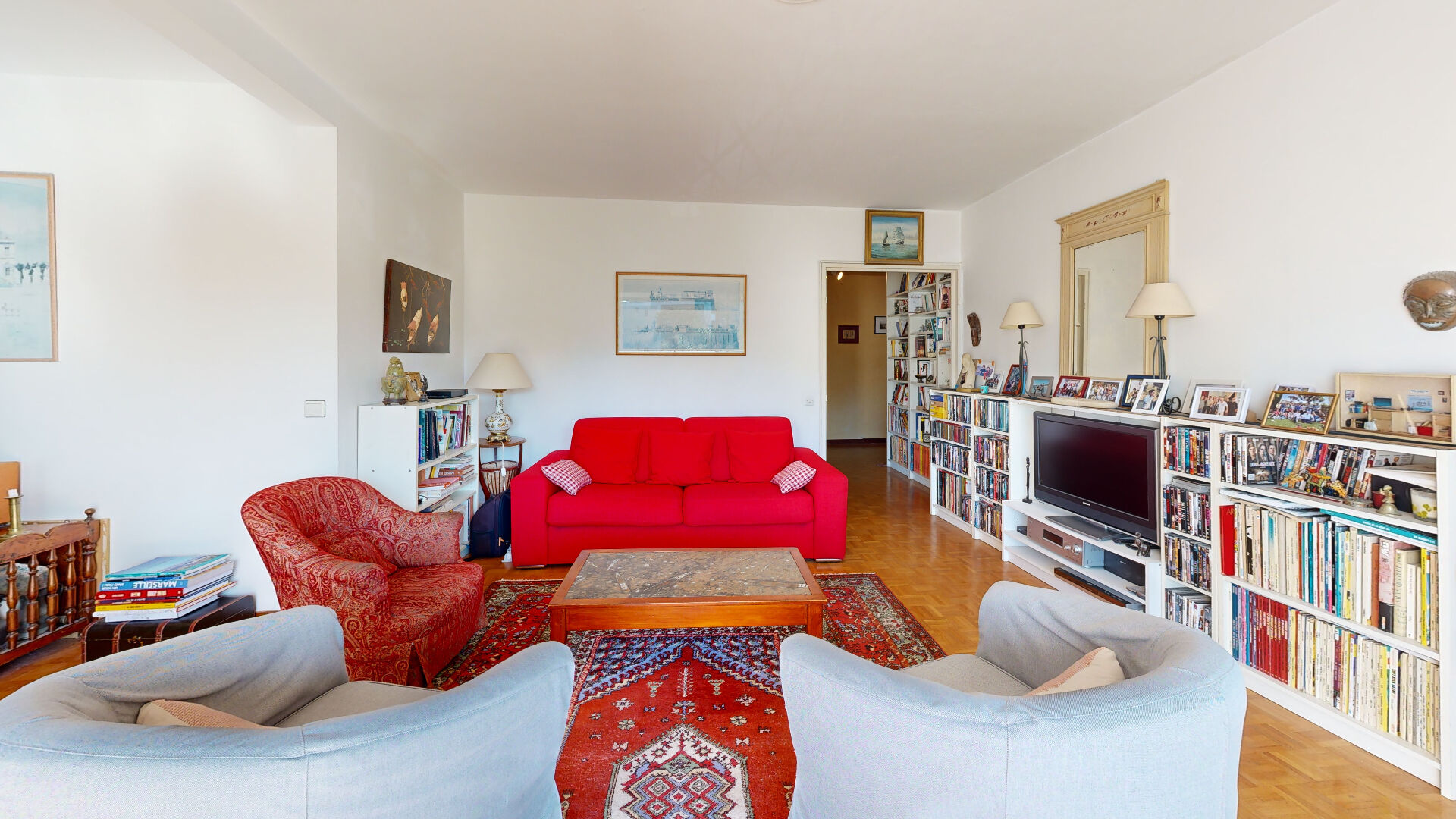 Appartement  - 4 pièces    - 94 m² - MARSEILLE 09 (13)