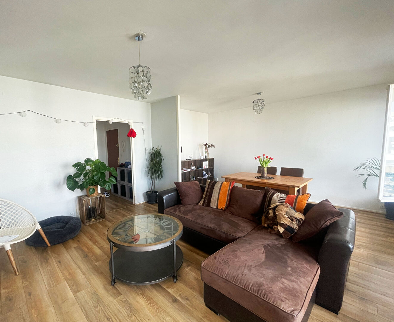 CLERMONT FD, Proximité Place des Salins, Rue Bonnabaud, Place de Jaude (Commerces et transports).