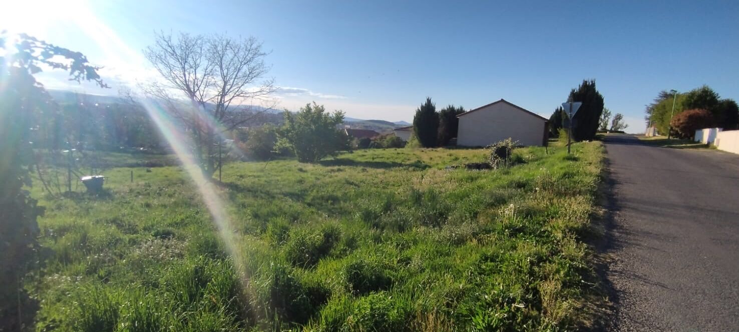 Terrain 705 m² · à Vezezoux · 705 m² · 50 000 €
