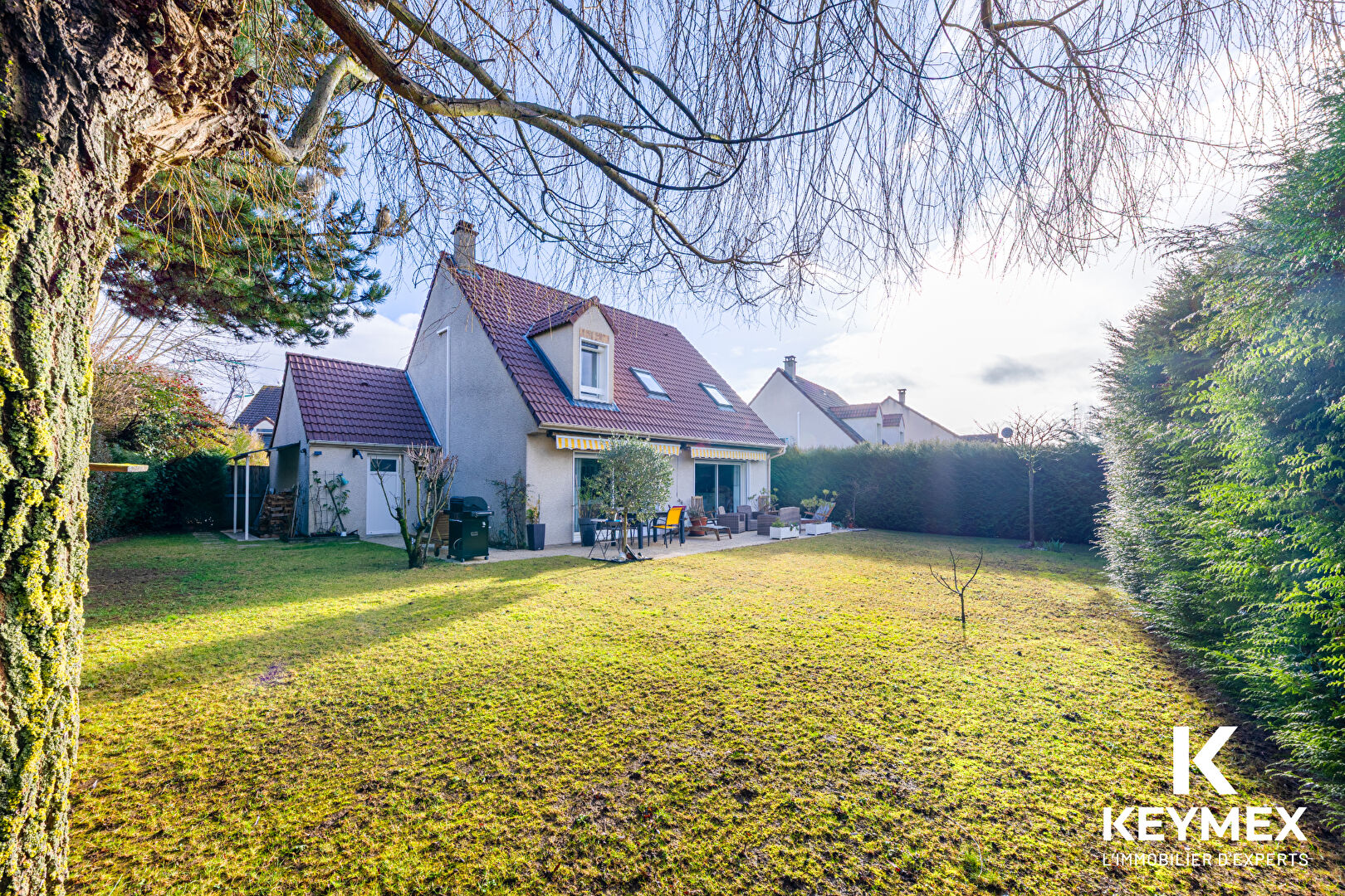 Maison à vendre non mitoyenne 120 M² à Osny  6 pièces, 4 chambres, 2 garages,,appentis ,terrain plat de 580 M²