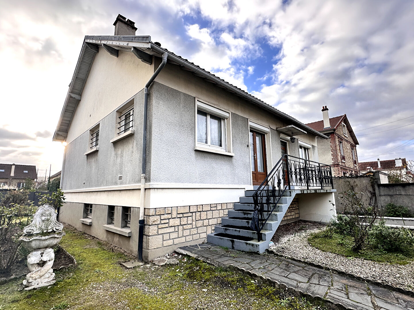 Maison Franconville Gare / 5 chambres / sous-sol et garage / 110 m2