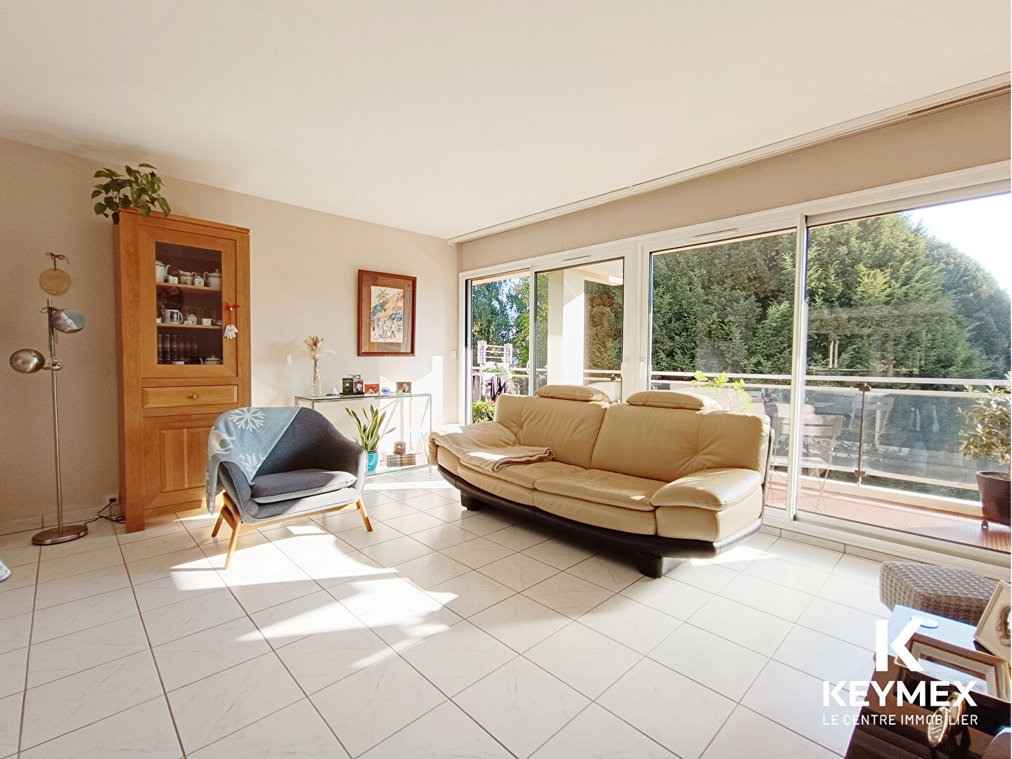 Appartement 88 m² + balcon + parking