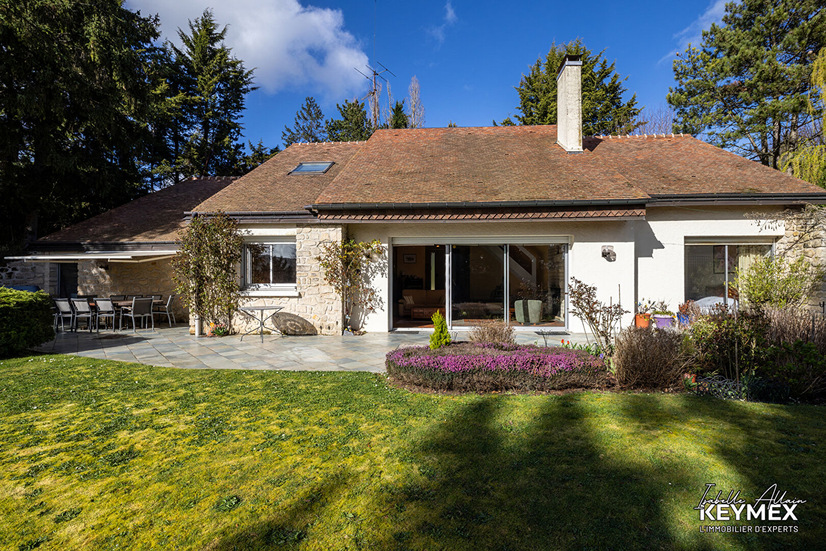 Maison 4 chambres de 176 M² sur 3261 M² de terrain