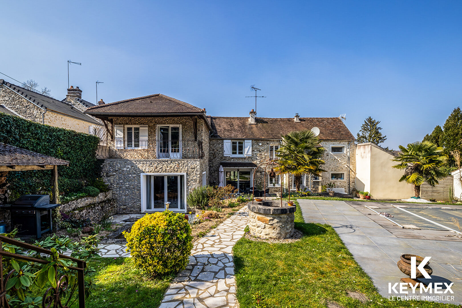 Maison de caractère Bellefontaine 8 pièces