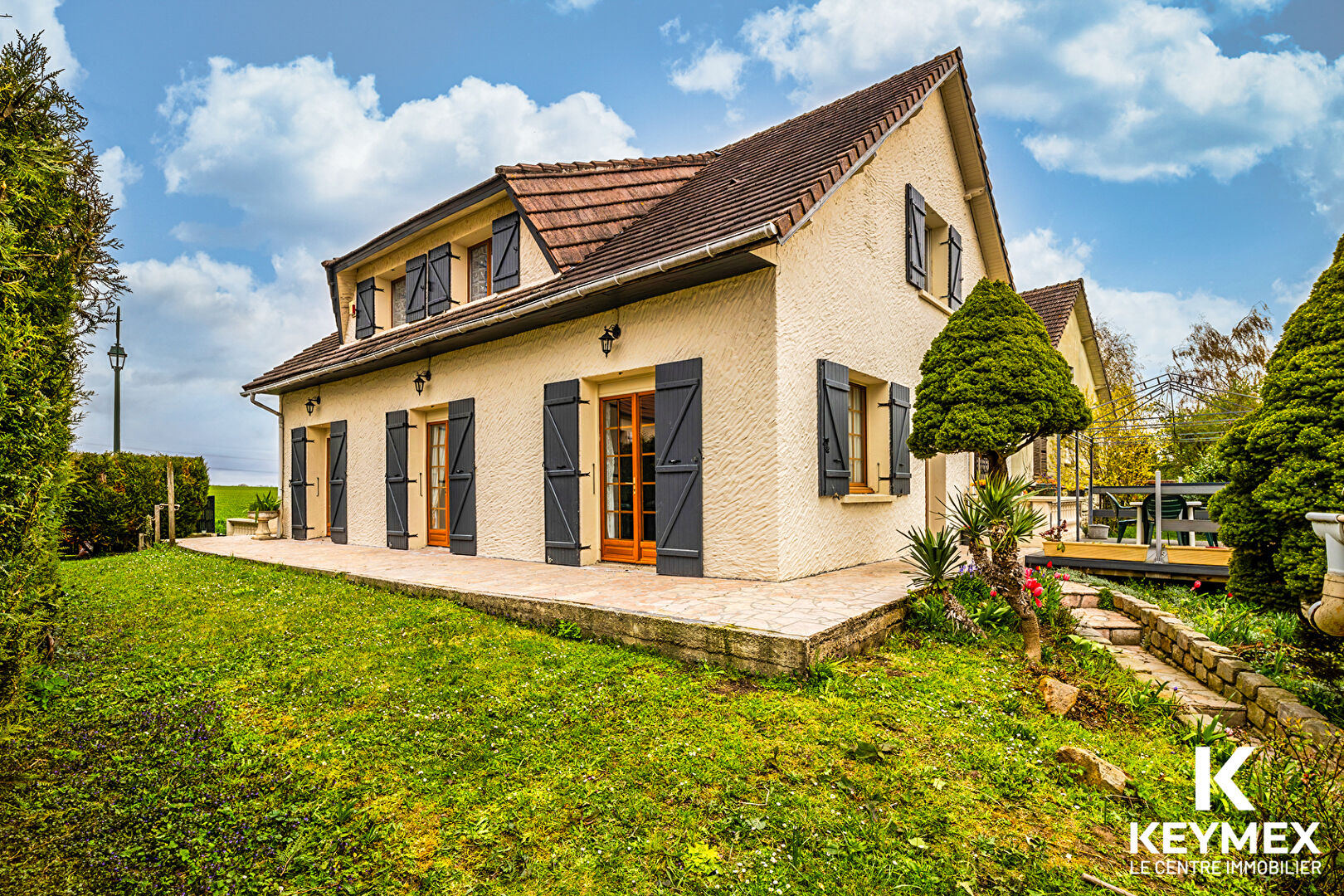 Maison familiale 7 pièces - 147m² - Sous-sol total