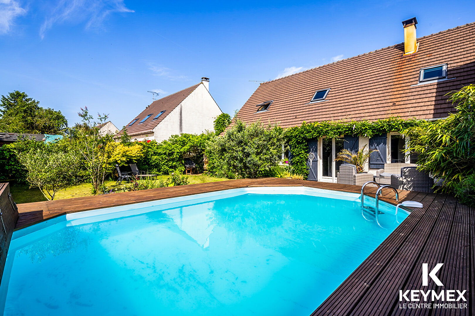 Maison 5 chambres, jardin et piscine !