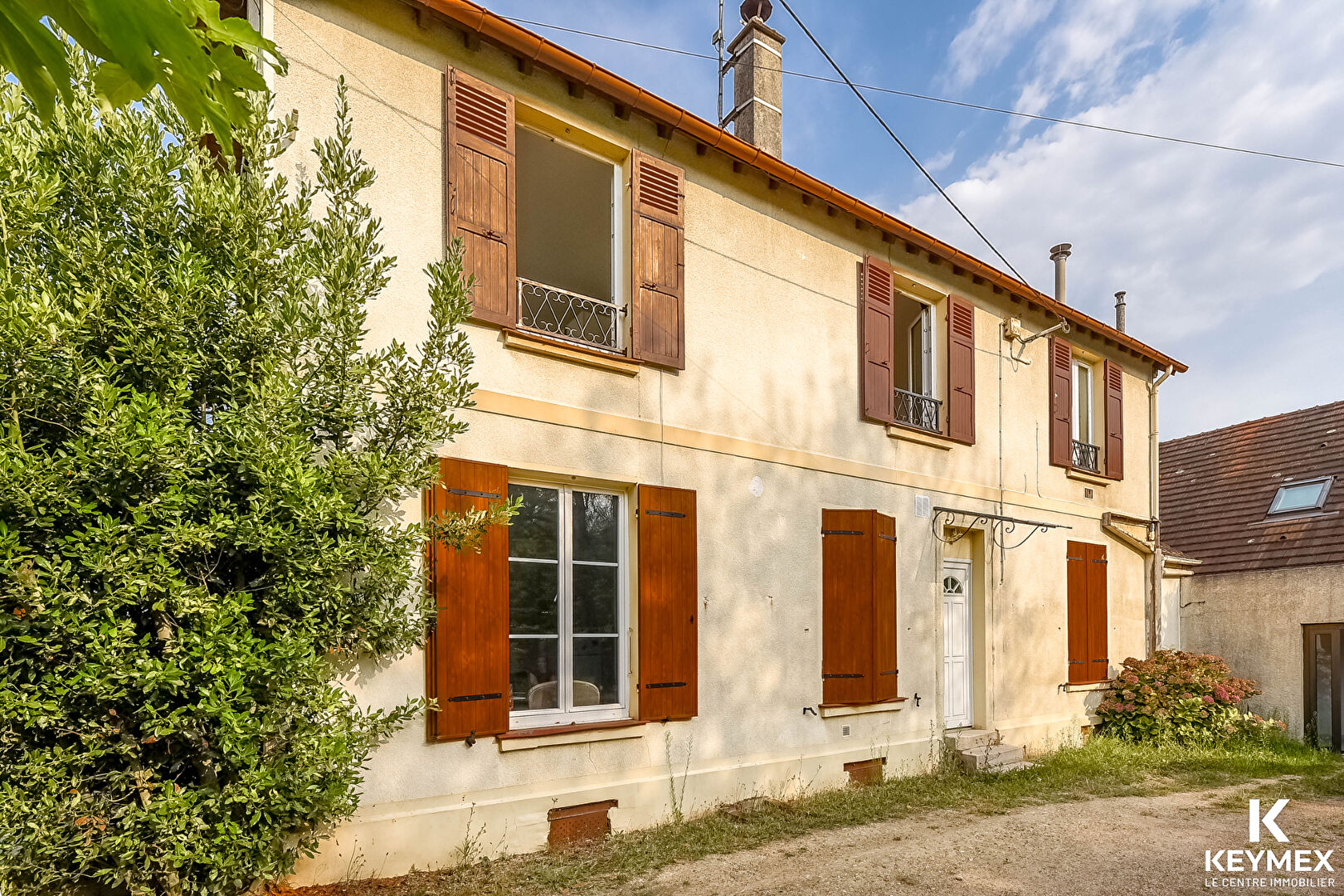 Appartement 2 pièces 40 m2 + stationnement + cave