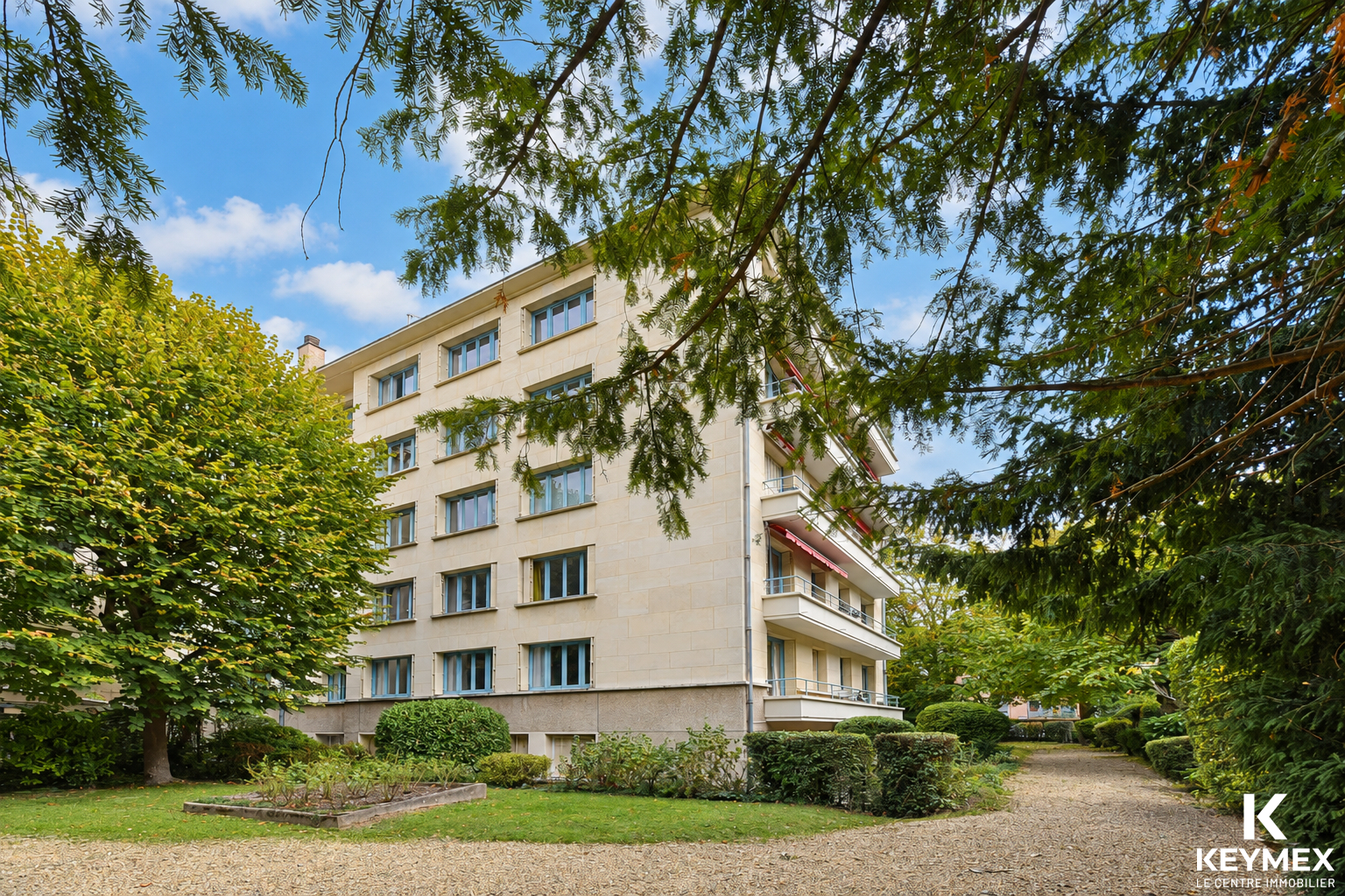 Appartement 5 pièces 96 m² · à Enghien-les-Bains · 96 m² · 349 900 €