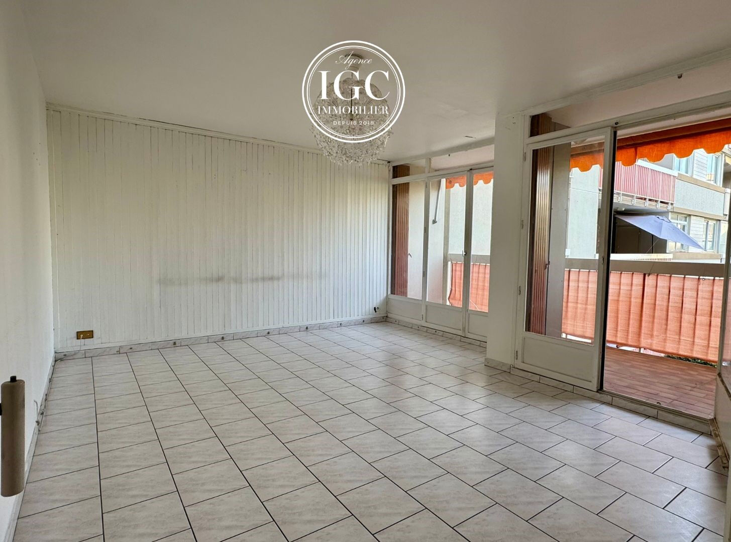 APPARTEMENT T3 AVEC EXTERIEUR CAVE  PRIVATIVE ET STATIONNEMENT