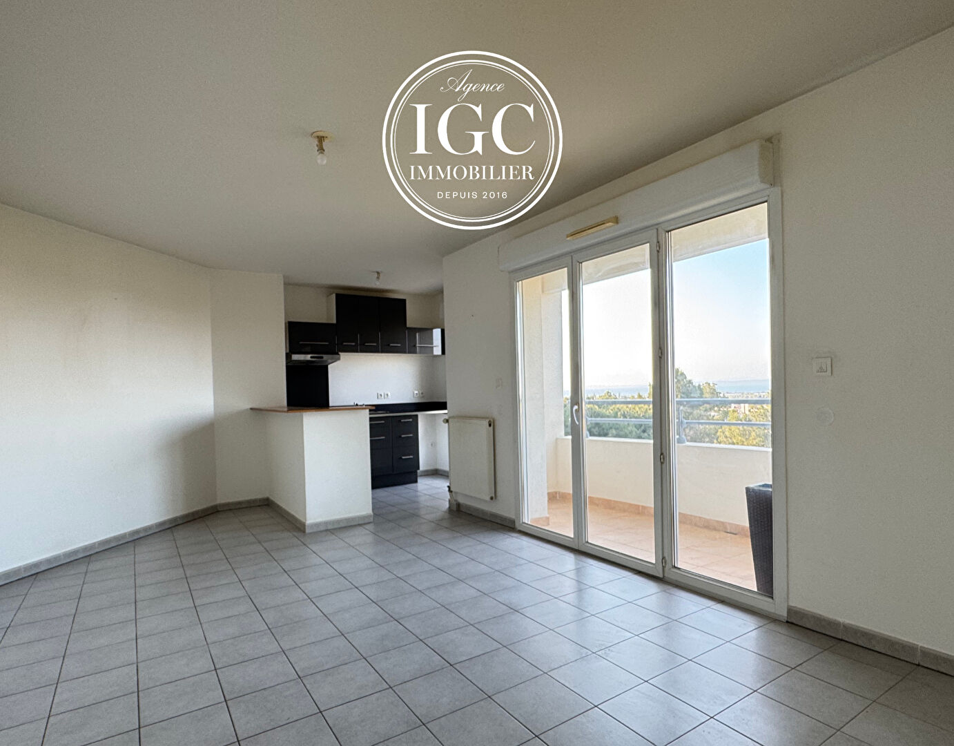 APPARTEMENT TYPE 2 - 47 M - RECENT - VUE ETANG