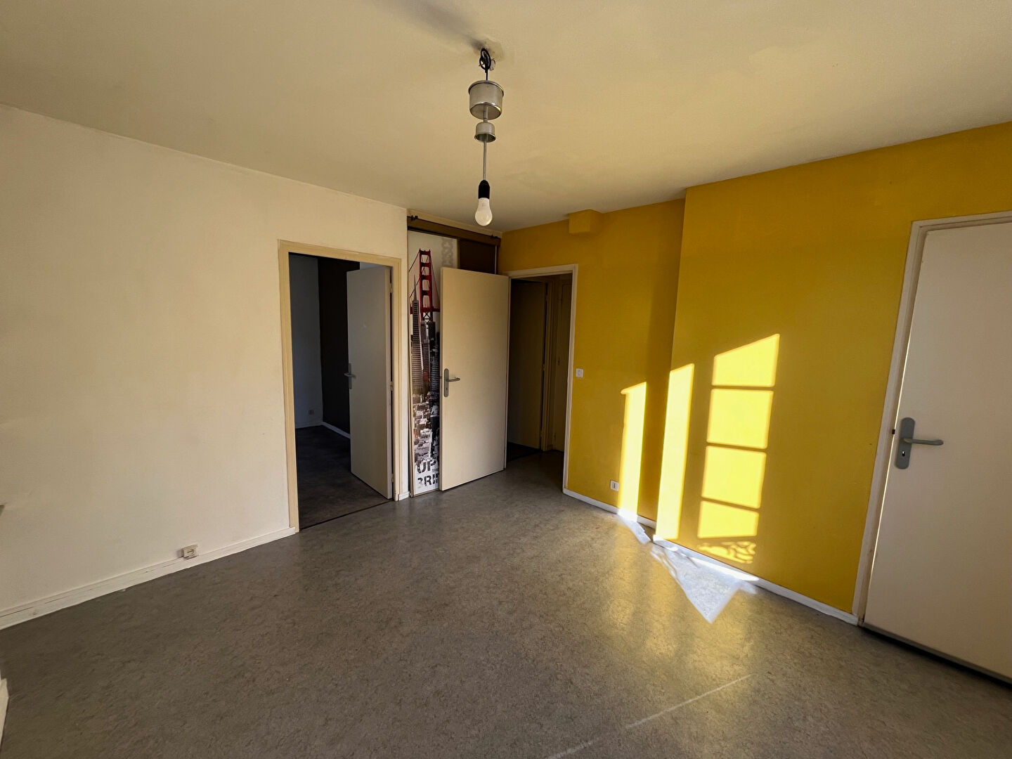 Lumineux Appartement T2 Centre Historique + combles amnageables. A voir !