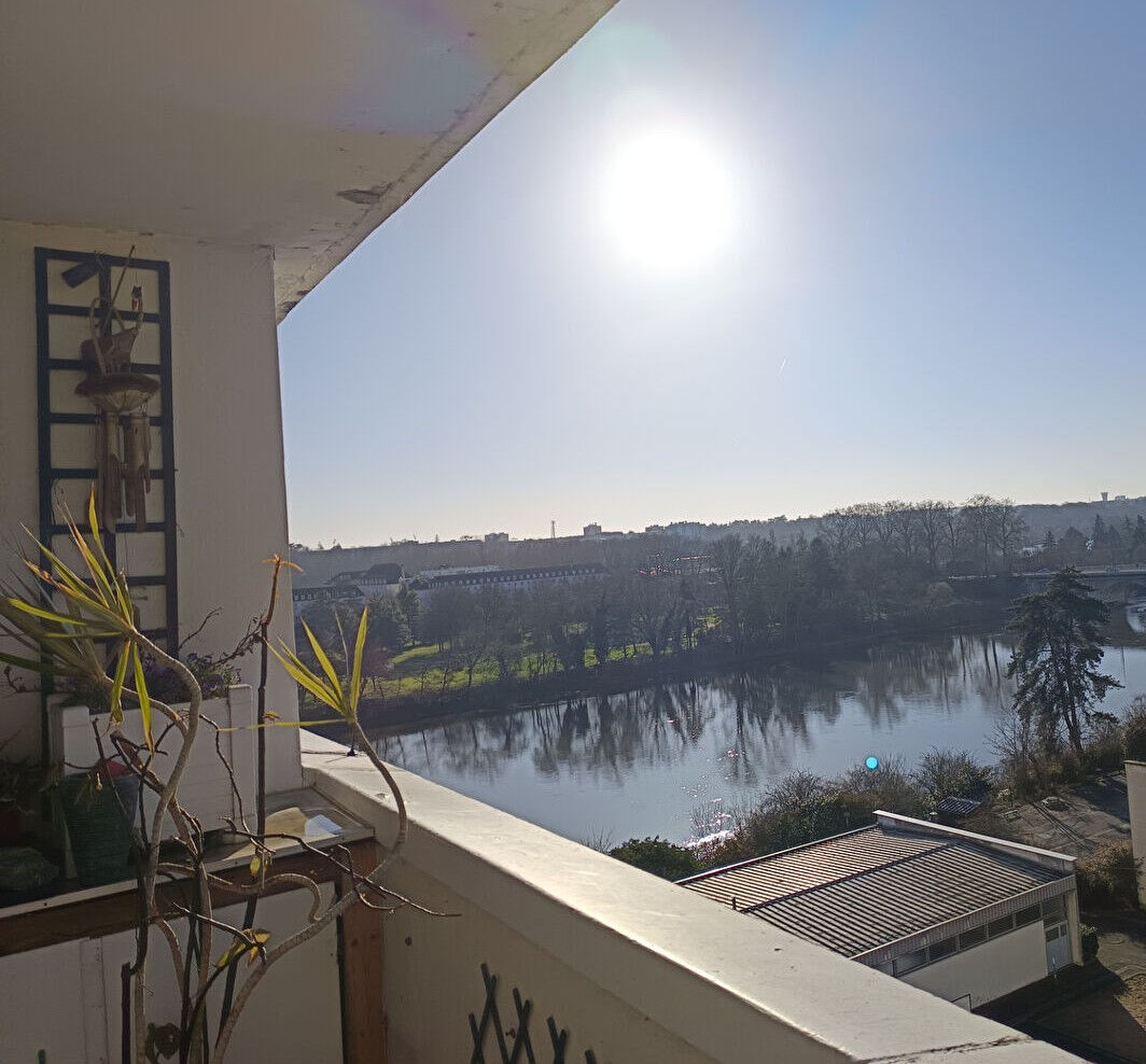 Appartement 5 pièces 97 m² · à Tours · 97 m² · 156 600 €