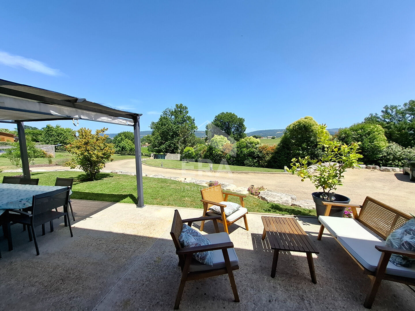 Maison 300m² — Marboz