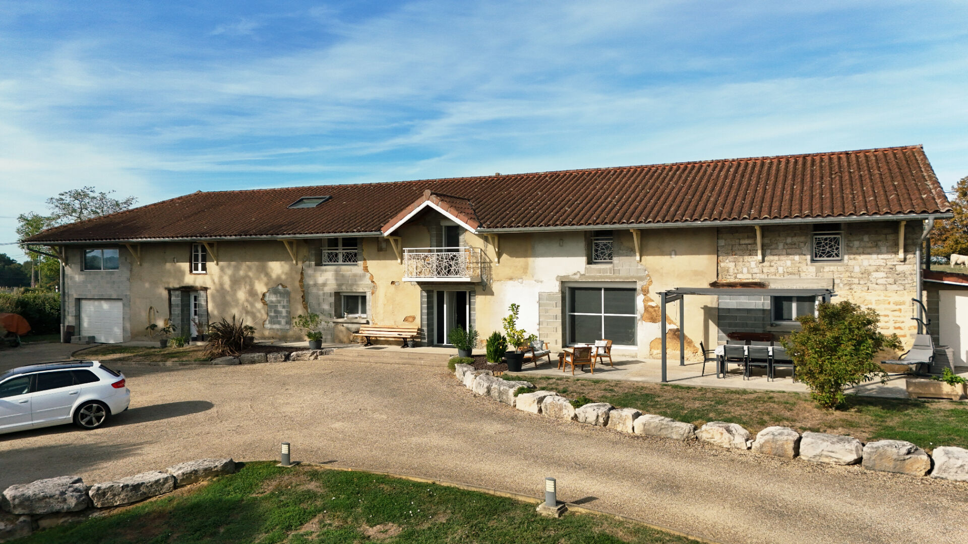 Maison 7 pièces 300 m² · à Marboz · 300 m² · 440 000 €