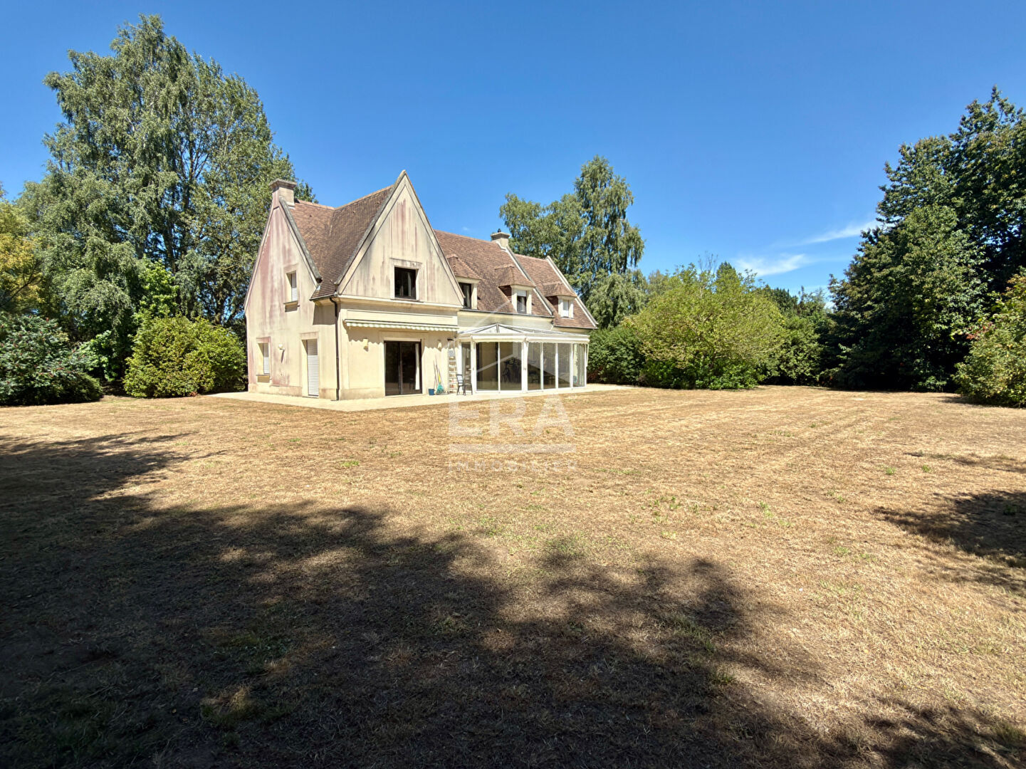 Maison 7 pièces 235 m² · à Mathieu · 235 m² · 729 000 €