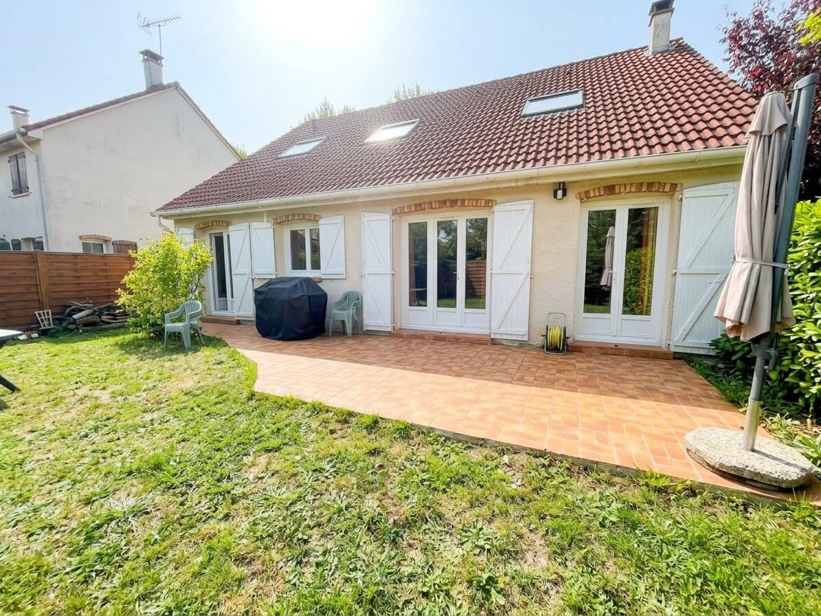 Maison 7 pièces 156 m² · à Villepreux · 156 m² · 548 000 €