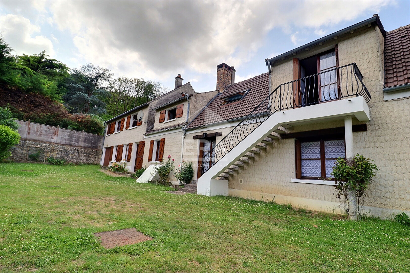 Maison 9 pièces 214 m² · à Chalo-Saint-Mars · 214 m² · 194 000 €