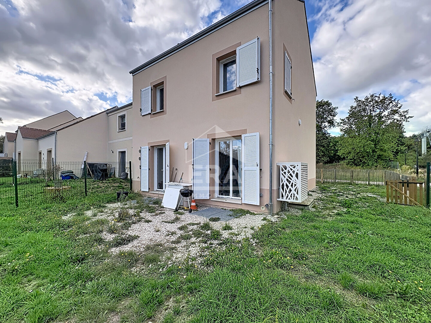 Maison 5 pièces 100 m² · à Chamarande · 100 m² · 310 000 €