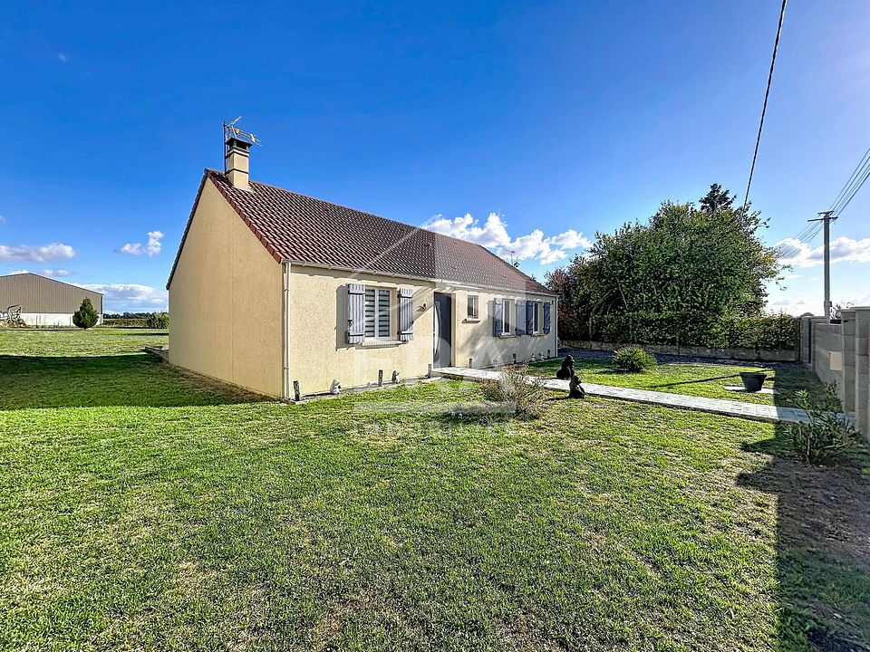 Maison 5 pièces 100 m² · à Rouvres-Saint-Jean · 100 m² · 256 800 €