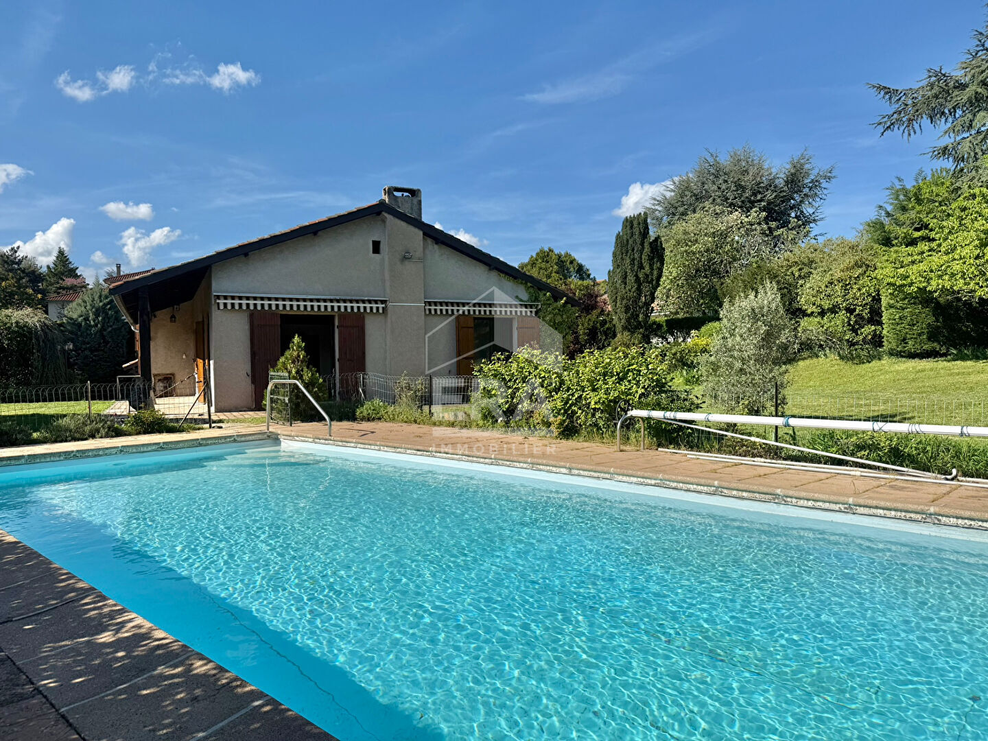 Maison 6 pièces 165 m² · à Écully · 165 m² · 699 000 €