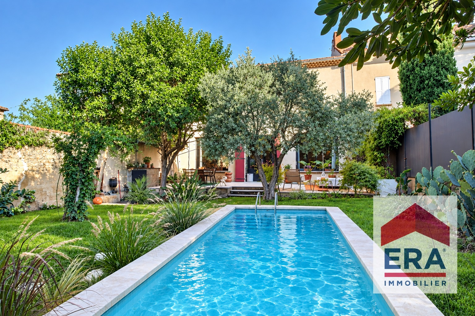 Maison 9 pièces 250 m² · à Orange · 250 m² · 735 000 €