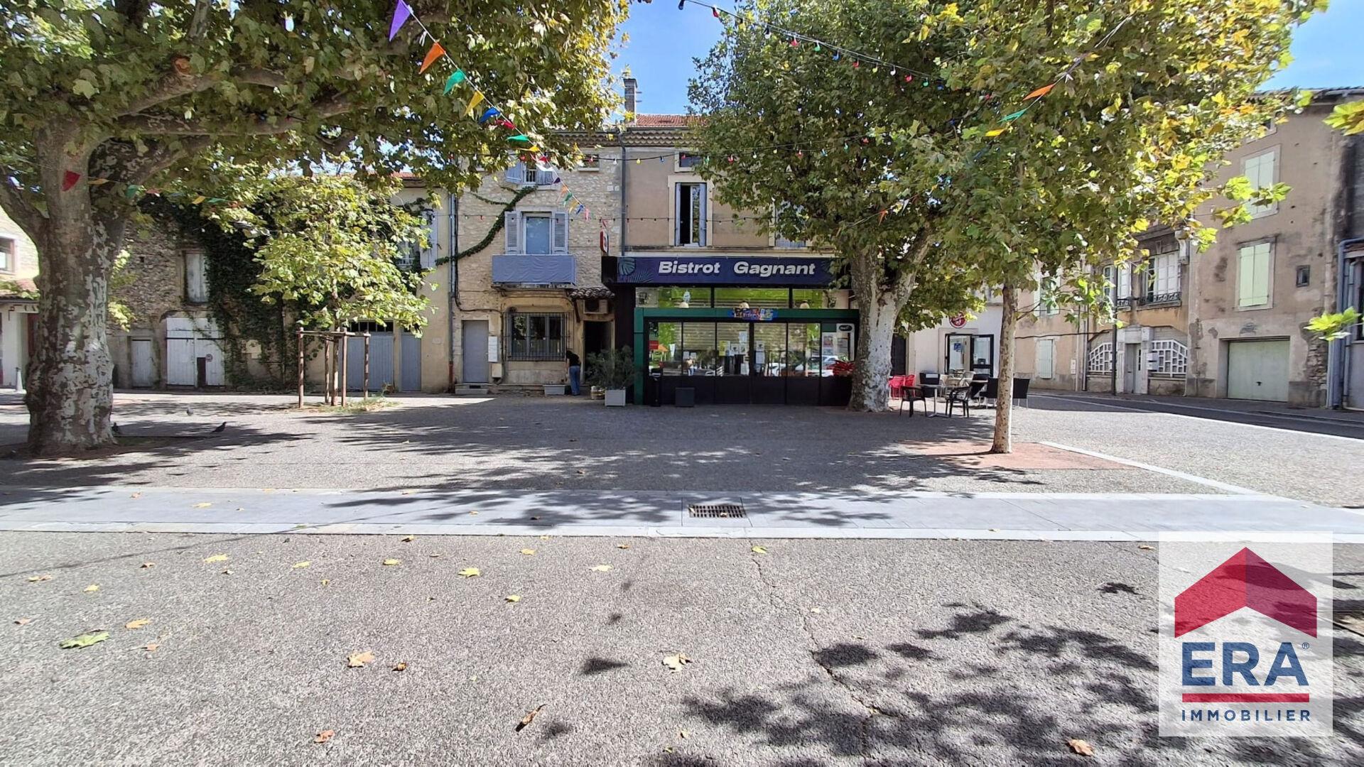 Local commercial 5 pièces 270 m² · à Donzère · 270 m² · 184 000 €
