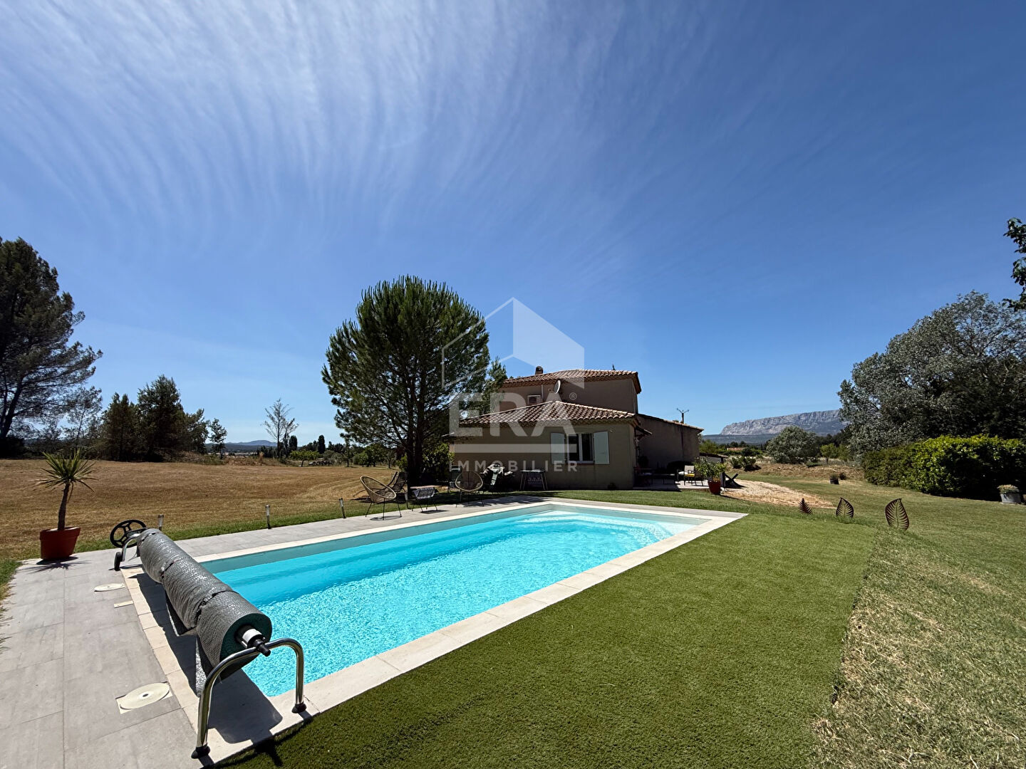Maison 5 pièces 141 m² · à Trets · 141 m² · 676 000 €