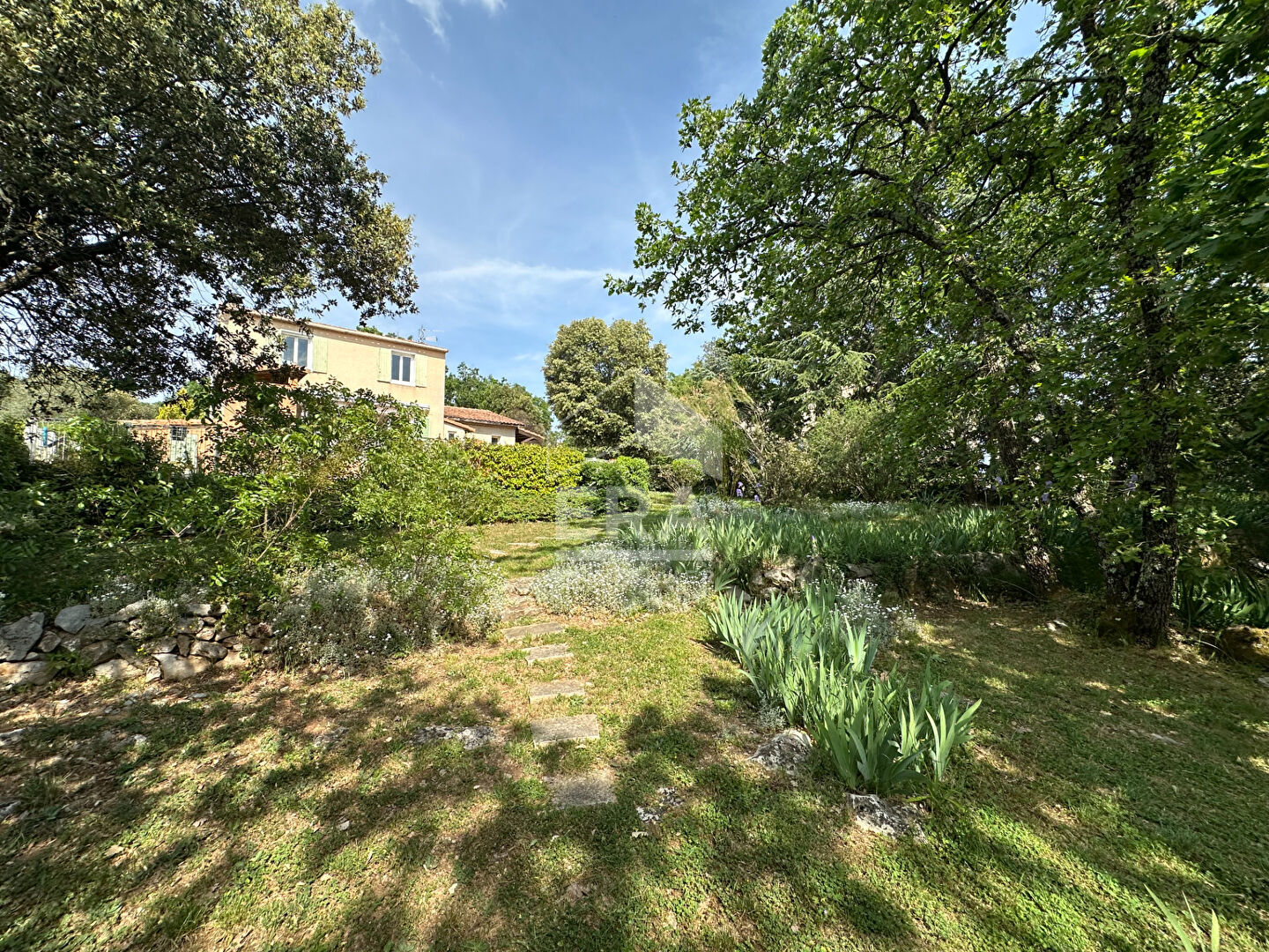Maison 5 pièces 160 m² · à Saint-Maximin-la-Sainte-Baume · 160 m² · 480 000 €