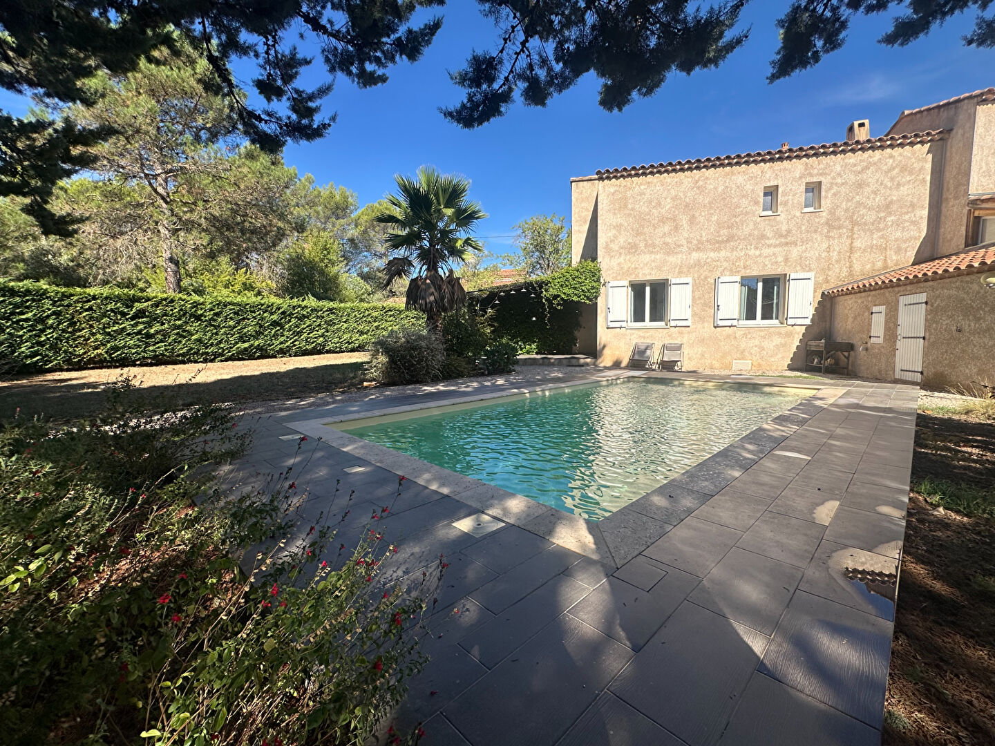 Maison 4 pièces 120 m² · à Saint-Maximin-la-Sainte-Baume · 120 m² · 460 000 €