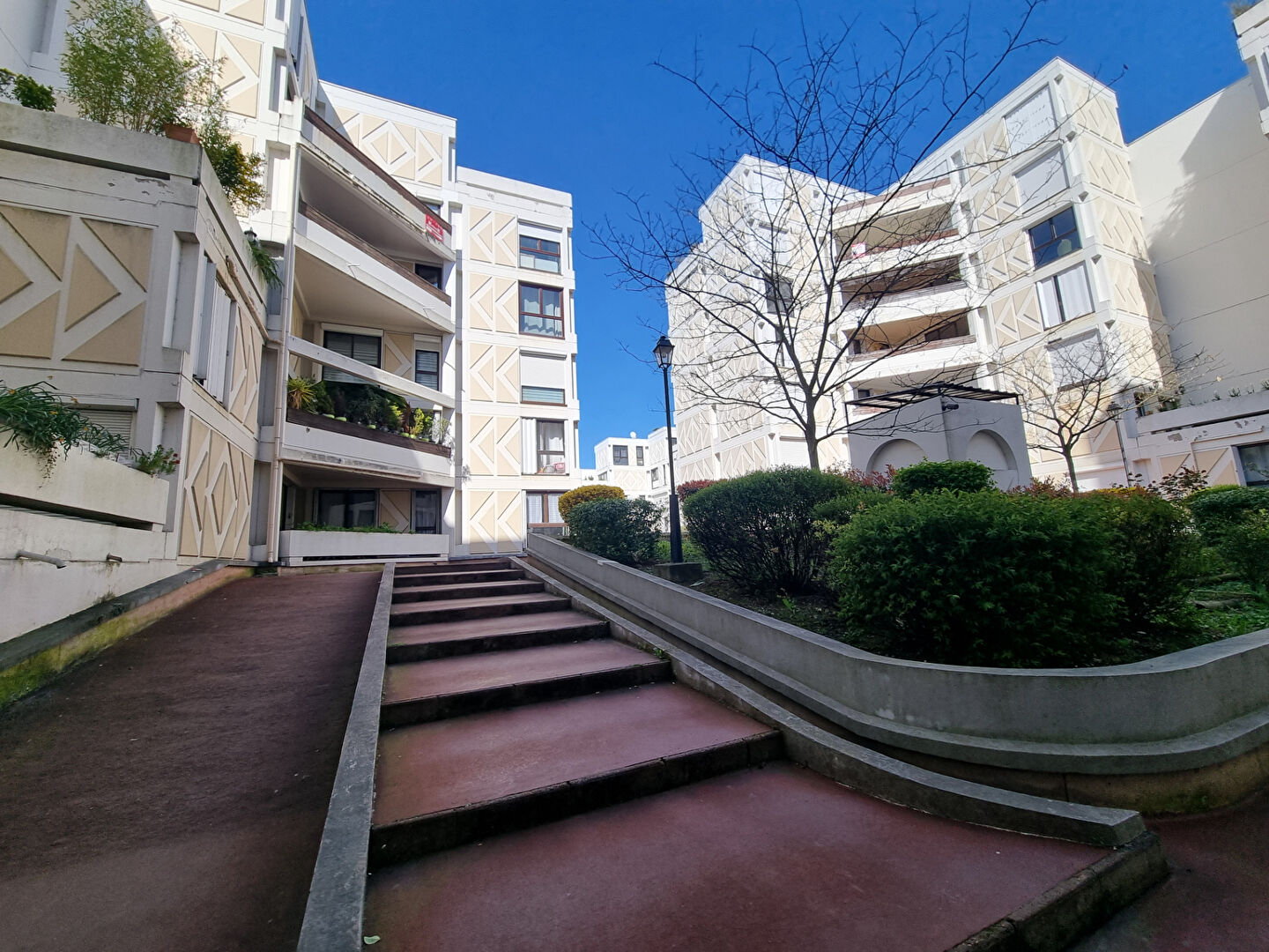 Appartement 3 pièces 70 m² · à Neuilly-sur-Marne · 70 m² · 214 000 €