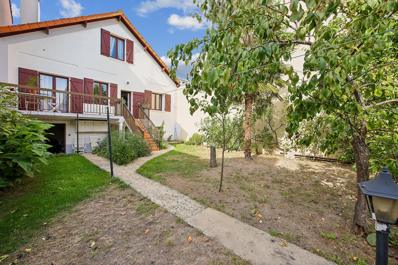 Maison 6 pièces 142 m² · à Nanterre · 142 m² · 699 000 €