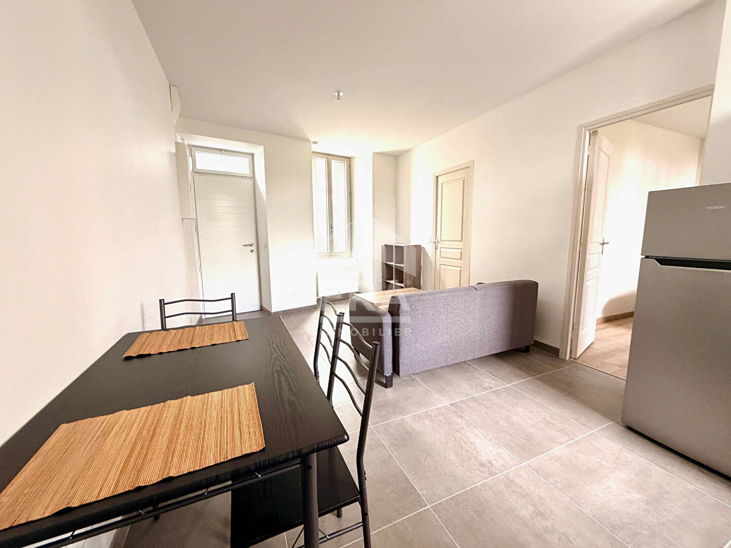 Open carousel