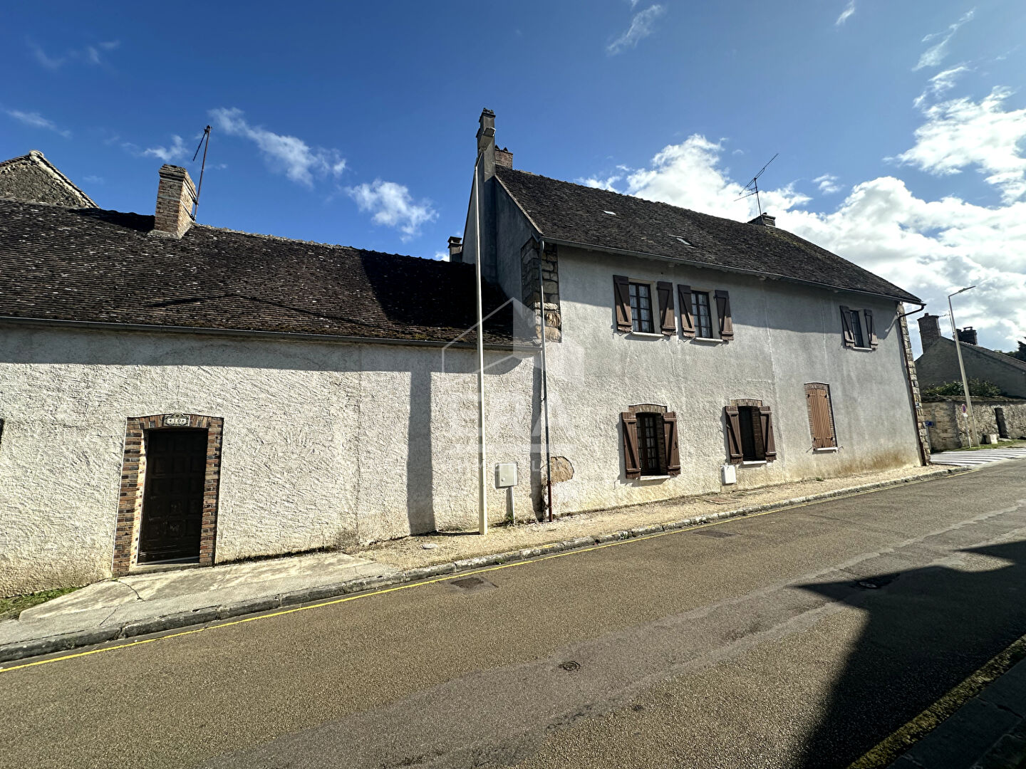 Maison 8 pièces 258 m² · à Chaumont · 258 m² · 325 000 €
