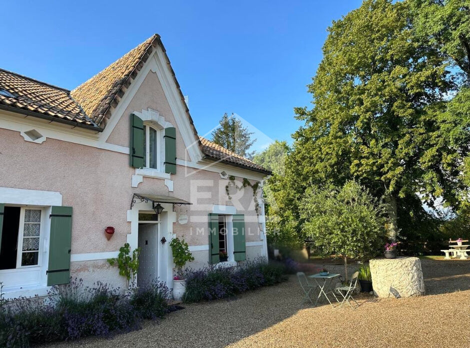 Maison 6 pièces 257 m² · à Montpon-Ménestérol · 257 m² · 299 000 €