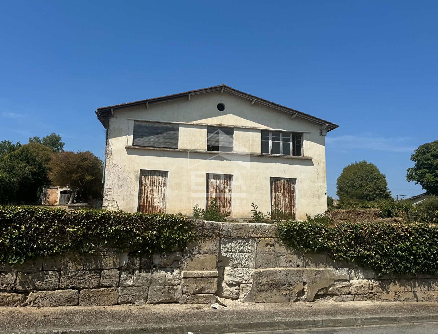 Maison 10 pièces 236 m² · à Montpon-Ménestérol · 236 m² · 174 000 €