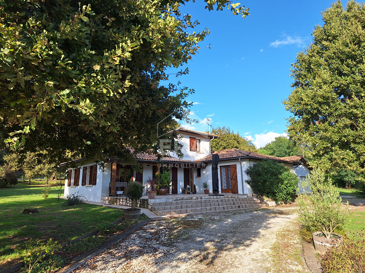Maison 5 pièces 140 m² · à Montpon-Ménestérol · 140 m² · 284 000 €
