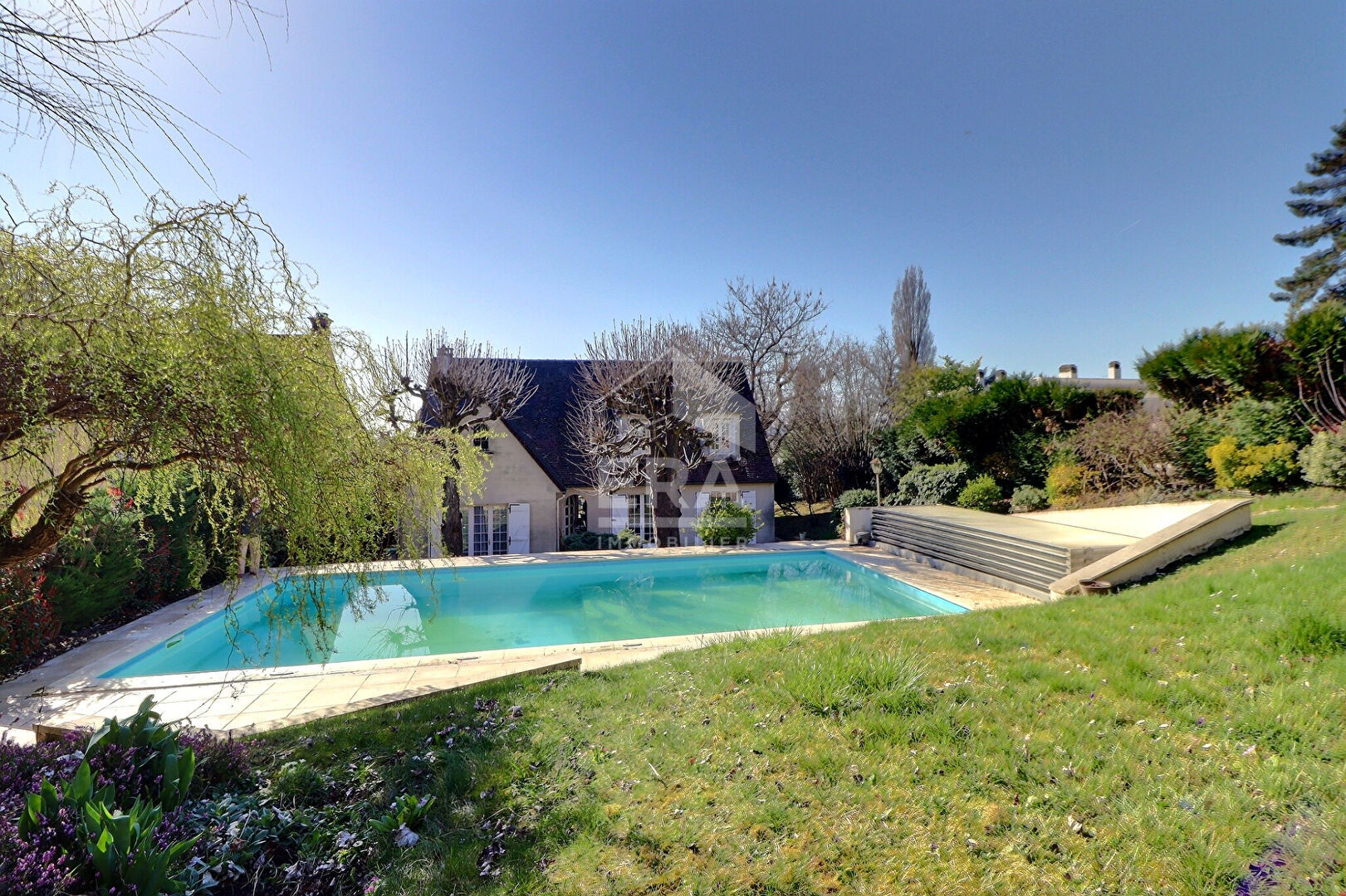 Maison 8 pièces 255 m² · à Saint-Leu-la-Forêt · 255 m² · 850 000 €